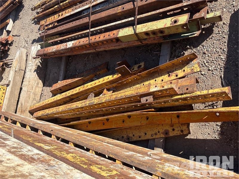 Quantity of EFCO Concrete Forms Acessórios de concreto