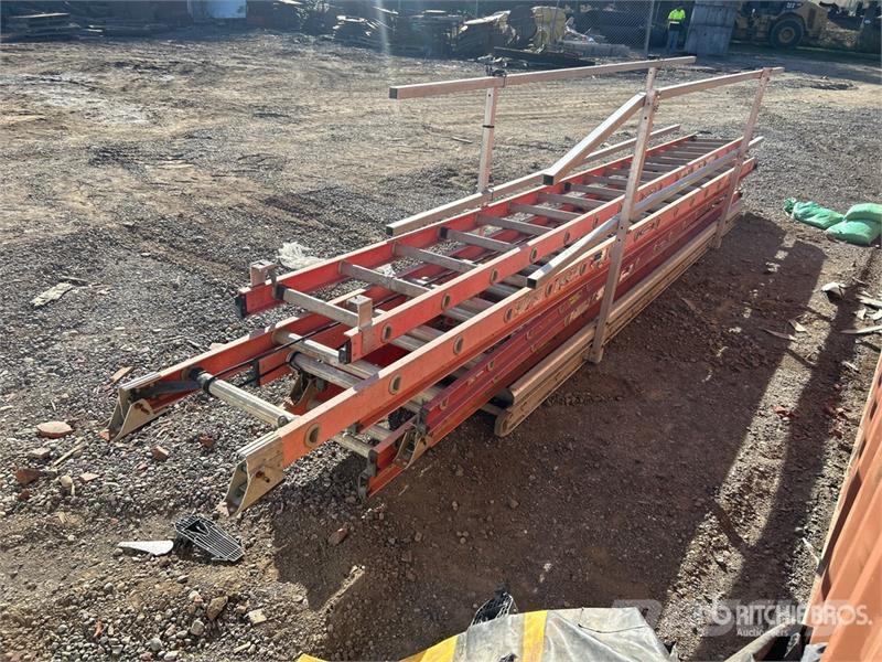 Quantity of Ladder Escadas e plataformas