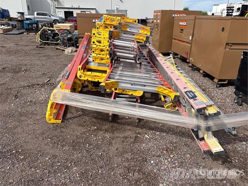  Quantity of Ladders & Construction Site Job Site B مكونات أخرى