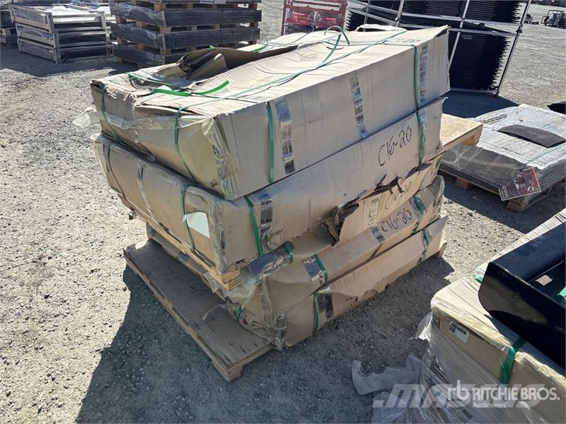  Quantity of  Machpro JYN-BOBCAT-SS-PF-45 Skid Stee Horquillas