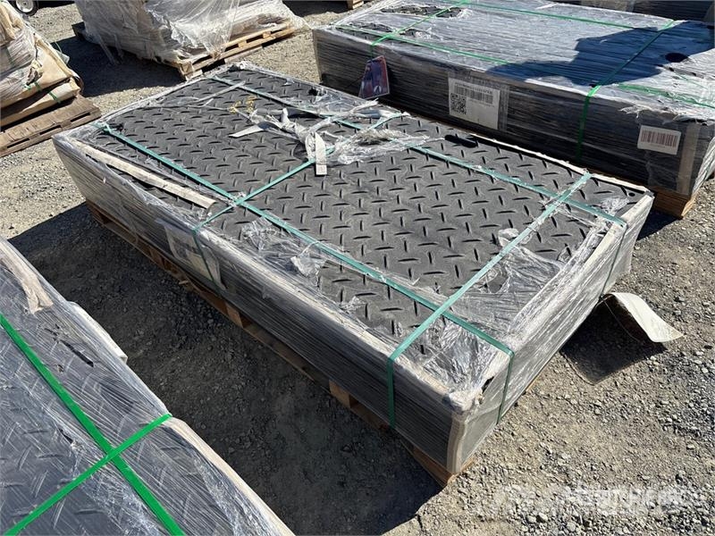  Quantity of  Machpro LHS-PAVINGBOARD-TP 86.6 in x  Rezervni delovi i oprema za bušenje