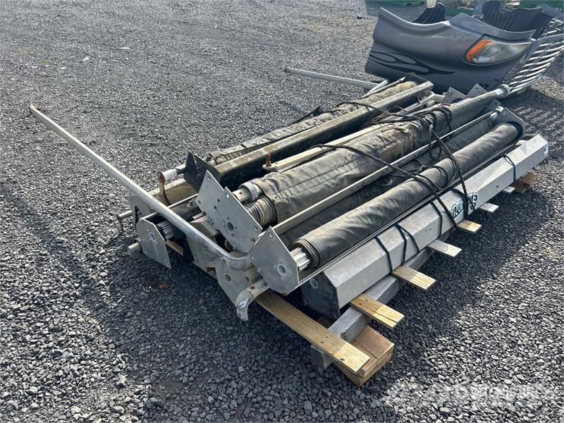 Quantity of Manual Roll Tarps Ostale kargo komponente