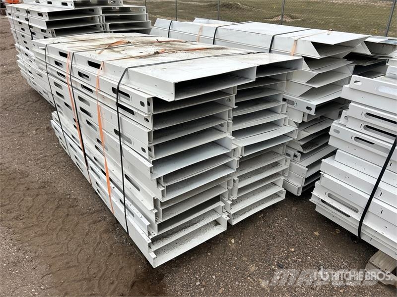  Quantity of McCain Walls and Brackets Pacēlāji, vinčas un materiālu lifti