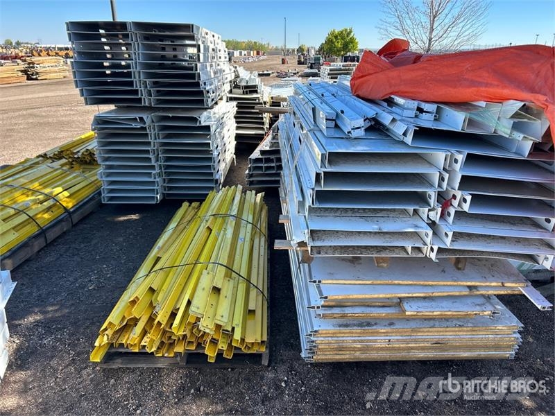  Quantity of McCain Walls and Brackets المصاعد والرافعات المادية