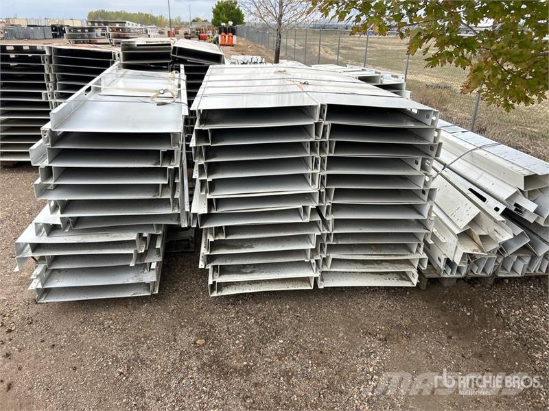 Quantity of McCain Walls and Brackets Pacēlāji, vinčas un materiālu lifti