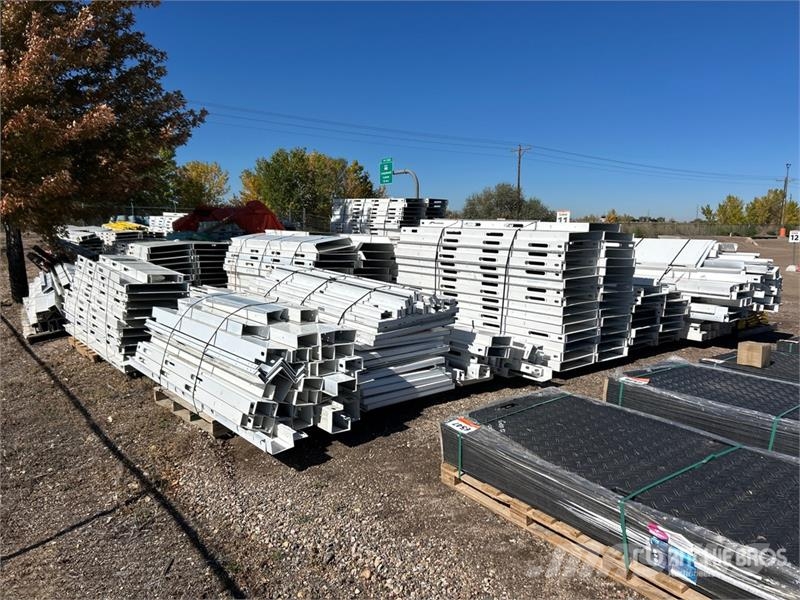  Quantity of McCain Walls and Brackets المصاعد والرافعات المادية
