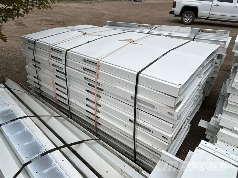  Quantity of McCain Walls and Brackets Pacēlāji, vinčas un materiālu lifti