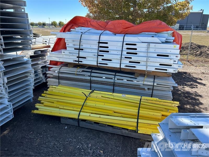  Quantity of McCain Walls and Brackets المصاعد والرافعات المادية