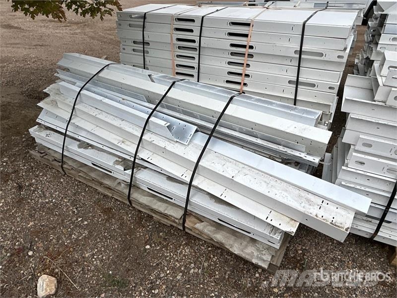  Quantity of McCain Walls and Brackets Pacēlāji, vinčas un materiālu lifti