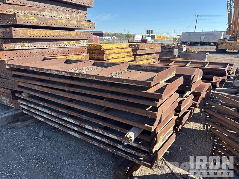 Quantity of Metal Forms Barrier Rail Concrete Form Acessórios de concreto