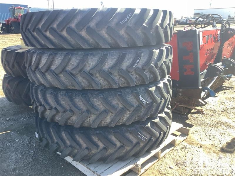 Quantity of Michelin 380-90R46 380-90R46 Tires 타이어, 휠 및 림