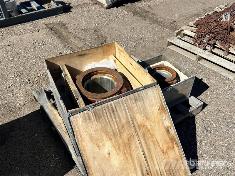  Quantity of Misc. Crane Parts Otros componentes