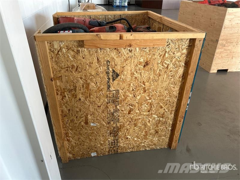 Quantity of Misc. Power Tools & Vacuums Drugi deli