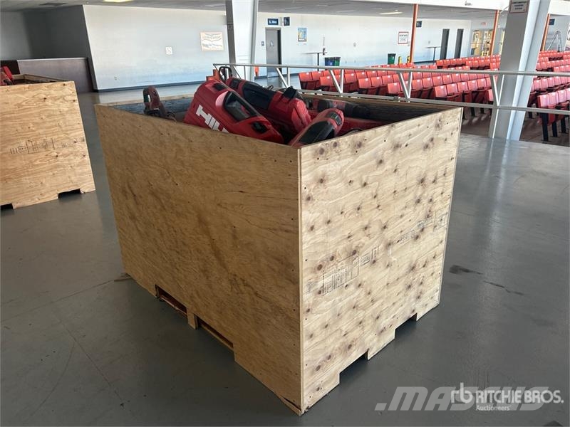 Quantity of Misc. Power Tools & Vacuums Drugi deli