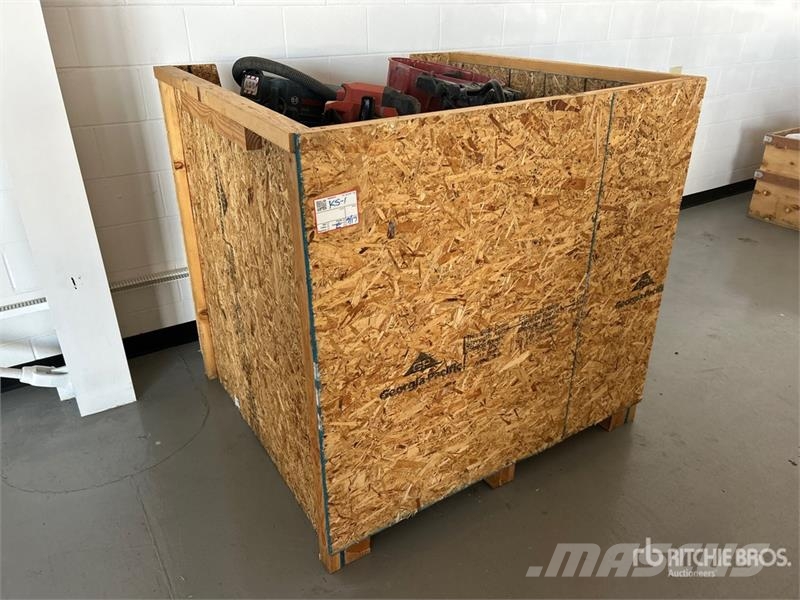 Quantity of Misc. Power Tools & Vacuums Drugi deli