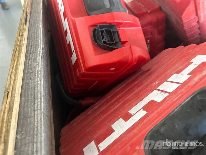 Quantity of Misc. Power Tools & Vacuums Drugi deli