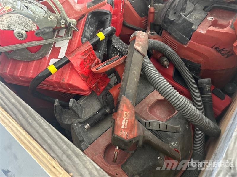 Quantity of Misc. Power Tools & Vacuums Drugi deli