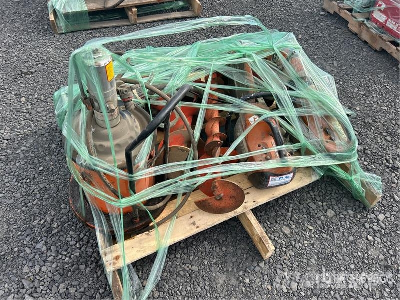 Quantity of Misc. Tools, concrete saws, pneumatic Outros componentes