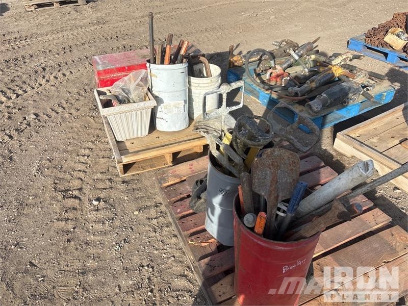 Quantity of Miscellaneous jackhammer Bits and spad Outros componentes