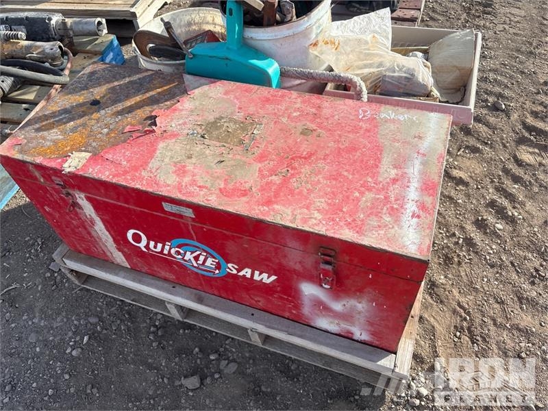 Quantity of Miscellaneous jackhammer Bits and spad Outros componentes