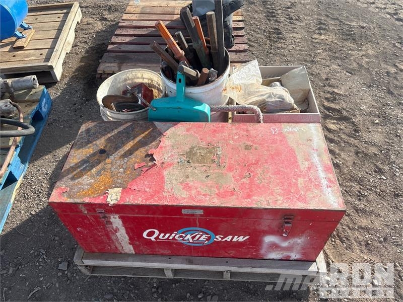 Quantity of Miscellaneous jackhammer Bits and spad Outros componentes