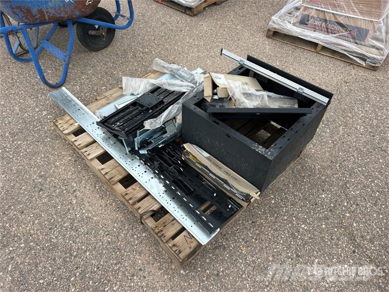Quantity of Mounting Brackets Costruzioni - Altro