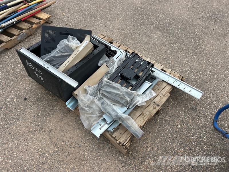 Quantity of Mounting Brackets Costruzioni - Altro
