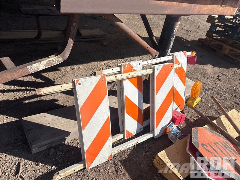 Quantity of Road Work Signs Other components