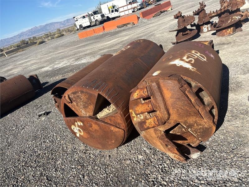 Quantity of Rock Auger Attachments Oprema za vrtanje nafte in plina