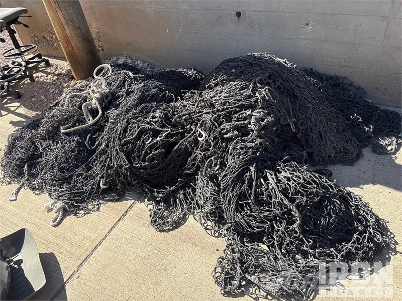  Quantity of Sinco Debris Nets - approximately 20,0 Talhas, guinchos e elevadores de materiais