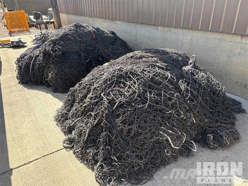  Quantity of Sinco Debris Nets - approximately 20,0 Talhas, guinchos e elevadores de materiais