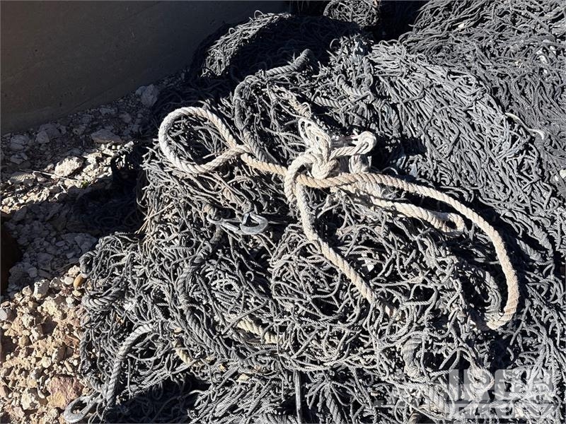  Quantity of Sinco Debris Nets - approximately 20,0 Talhas, guinchos e elevadores de materiais