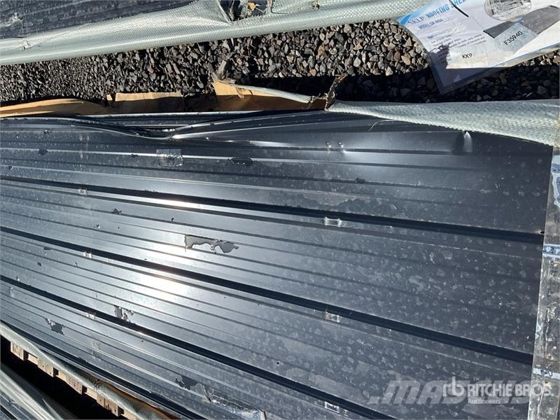  Quantity of  SKLP SKH50 ** Damaged ** Galvalume St Montacargas y elevadores de material