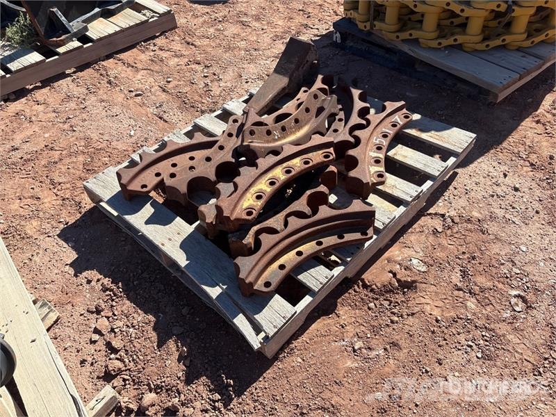 Quantity of Sprocket Segments - Fits Cat D9R Drugi deli