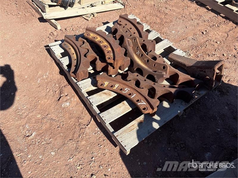 Quantity of Sprocket Segments - Fits Cat D9R Drugi deli