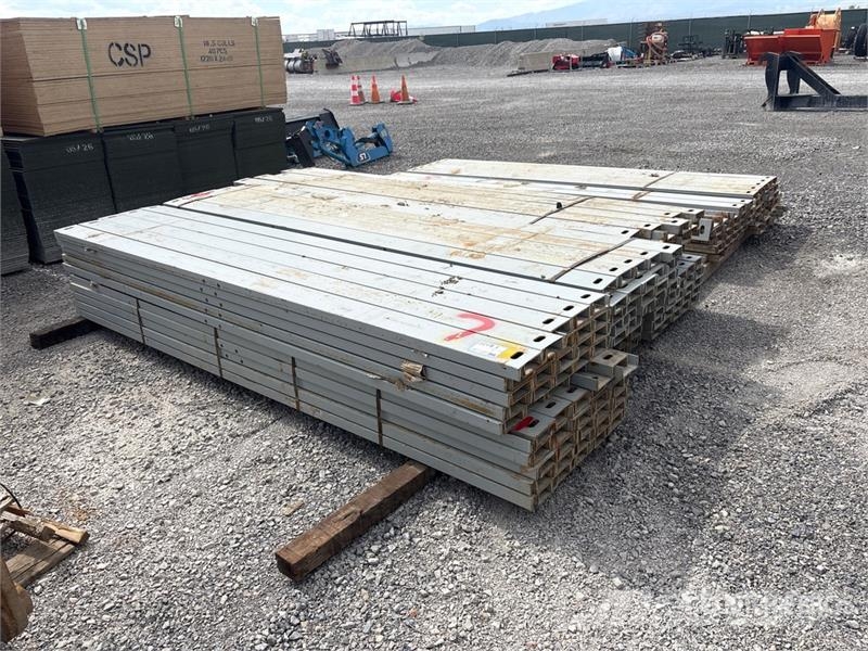 Quantity of Steel C-Channel Vitle, dvigala in gradbeni dvižni sistemi
