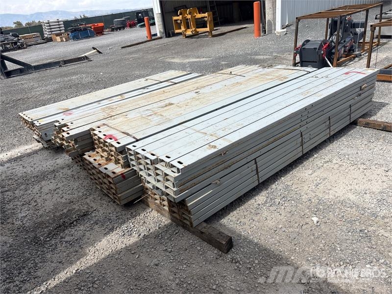 Quantity of Steel C-Channel Vitle, dvigala in gradbeni dvižni sistemi