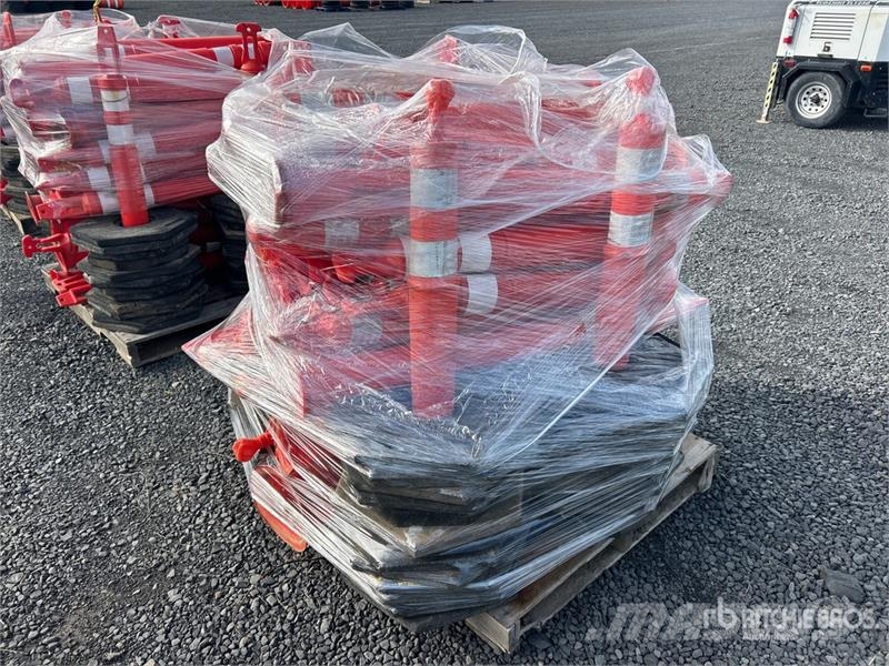  Quantity of Traffic Cones Buldožerji za polaganje cevi