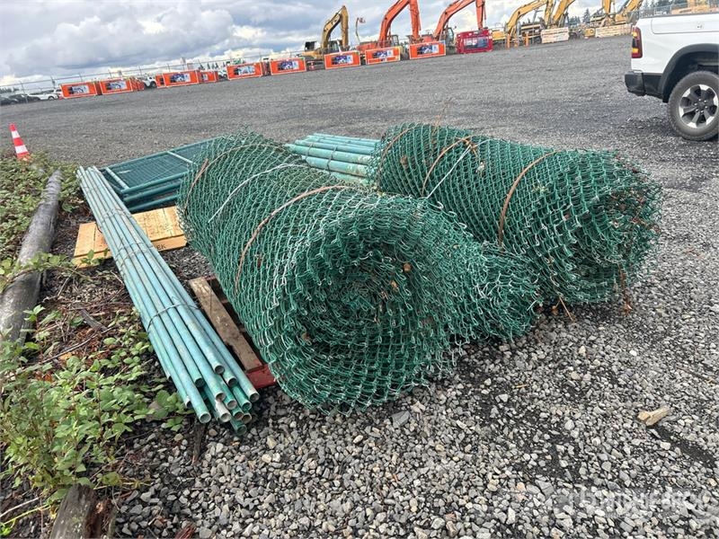  Quantity of x 5 ft 8 in Chain Link Site Fence مكونات أخرى