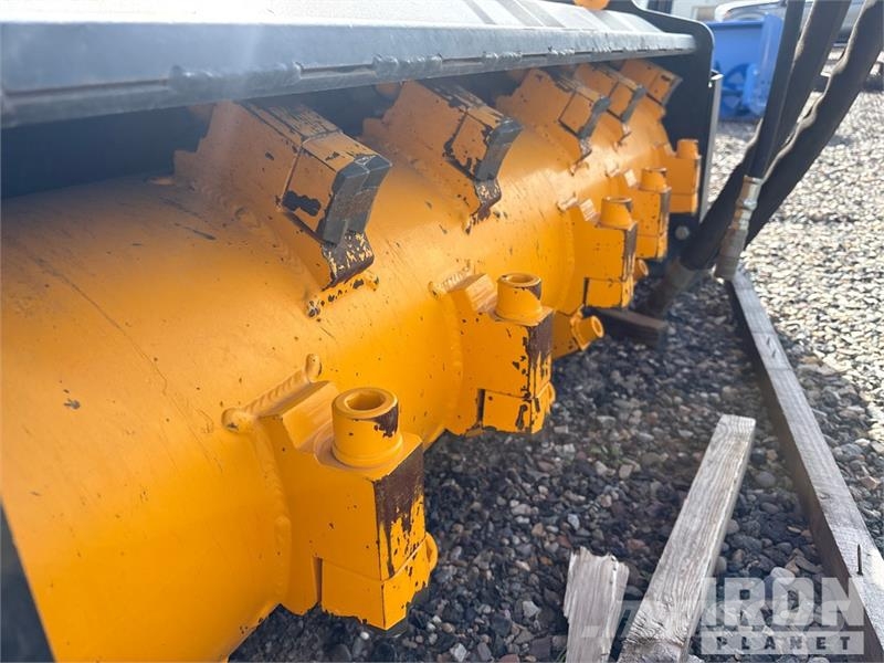 Quick Attach 60 in Skid Steer Mulcher Stobbenfreesmachines
