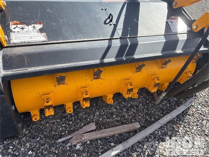 Quick Attach 60 in Skid Steer Mulcher Stobbenfreesmachines