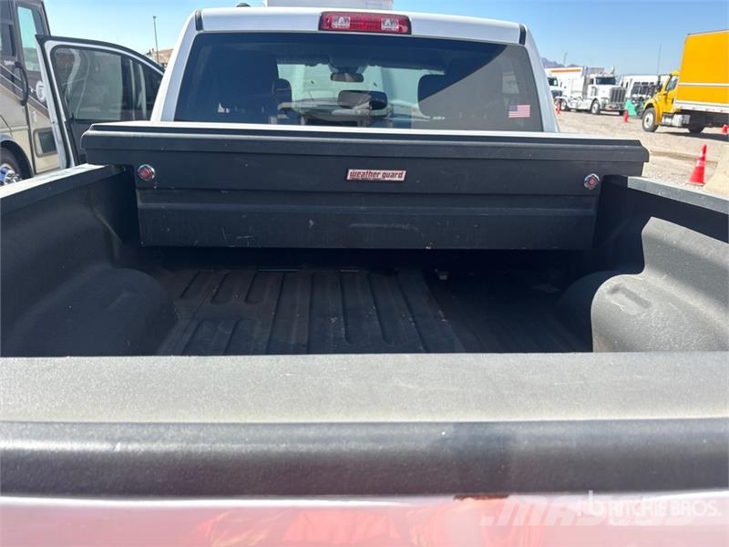 RAM 1500 Otras furgonetas