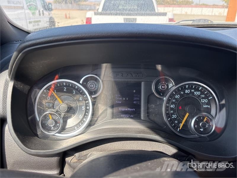 RAM 1500 기타