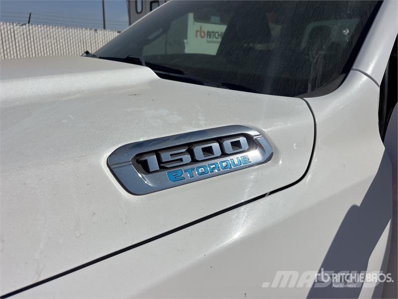 RAM 1500 기타
