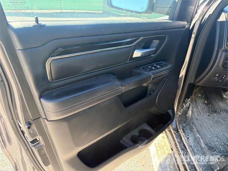 RAM 1500 Rebel 4x4 Crew Cab Pickup Drugi