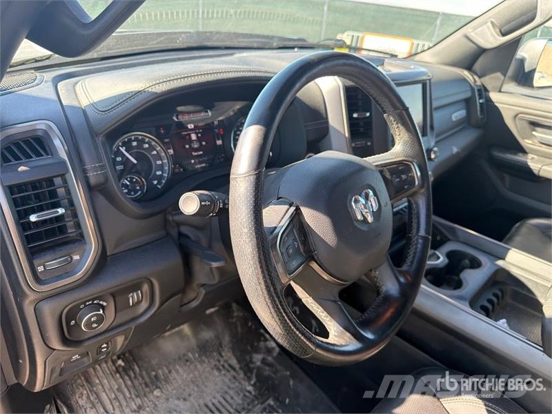 RAM 1500 Rebel 4x4 Crew Cab Pickup Drugi