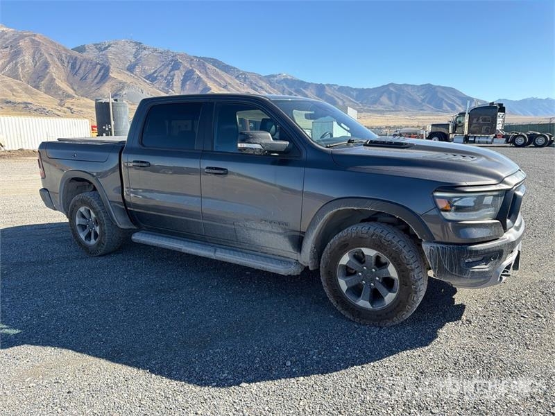 RAM 1500 Rebel 4x4 Crew Cab Pickup Drugi