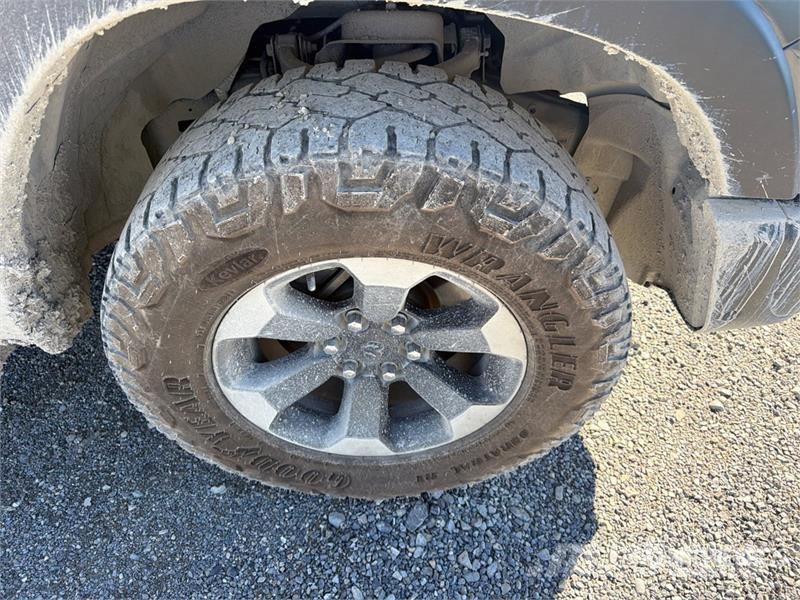 RAM 1500 Rebel 4x4 Crew Cab Pickup Drugi