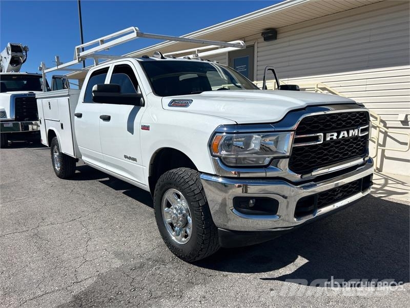 RAM 2500 皮卡.傳統半斗卡車/側卸板