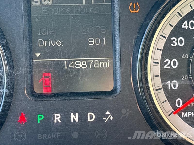 RAM 2500 Пікапи / Бічне розвантаження